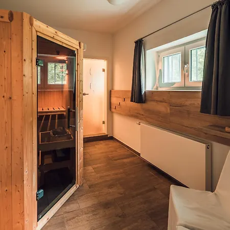 Ferienhaus Schneekäppchen 1 *